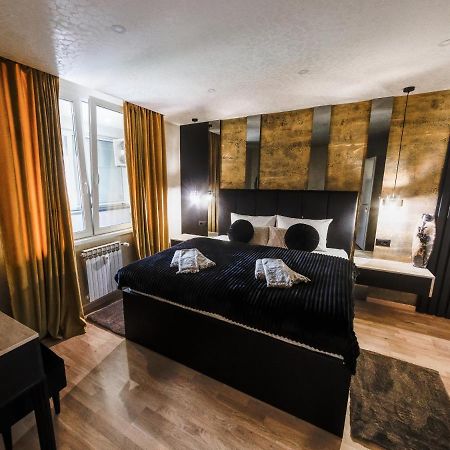 Appartement Apartman Stari Toranj II à Vukovar Extérieur photo