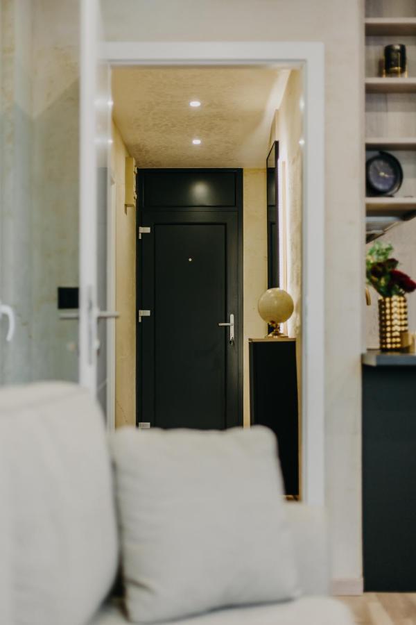 Appartement Apartman Stari Toranj II à Vukovar Extérieur photo