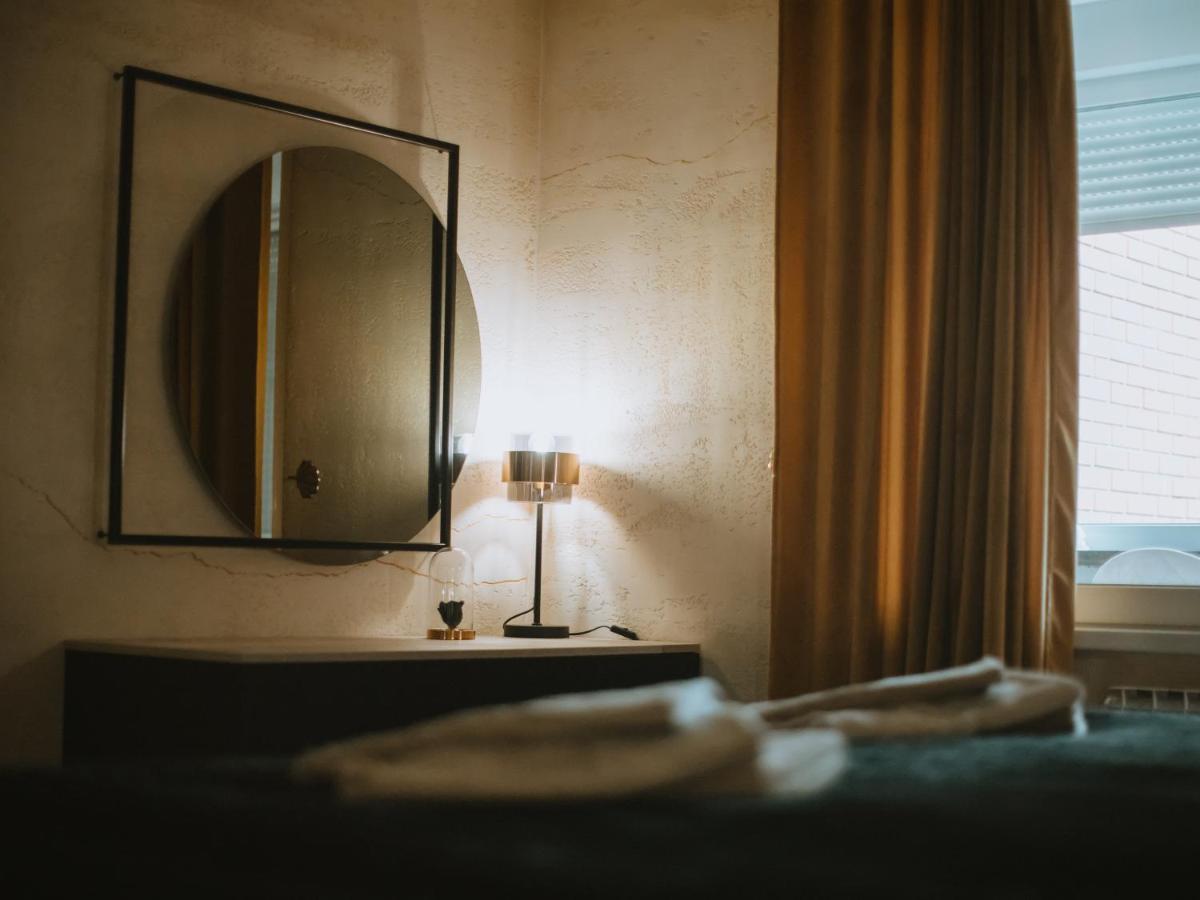 Appartement Apartman Stari Toranj II à Vukovar Extérieur photo