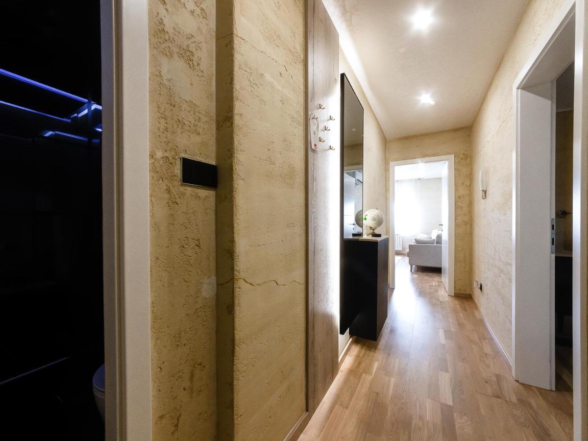 Appartement Apartman Stari Toranj II à Vukovar Extérieur photo